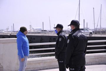 ГУПБ: Обеспечивается возвращение вышедших на улицу пожилых людей в свои дома - ВИДЕО