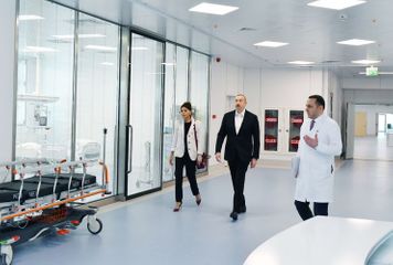 Президент Ильхам Алиев принял участие в открытии медицинского учреждения «Ени клиника» в Баку - ОБНОВЛЕНО-1