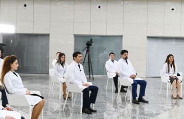 Президент Ильхам Алиев принял участие в открытии медицинского учреждения «Ени клиника» в Баку - ОБНОВЛЕНО-1
