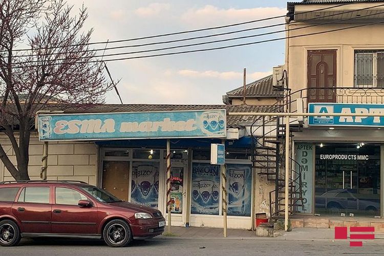 В Баку переодетый в женщину мужчина попал на камеру при попытке кражи - ВИДЕО