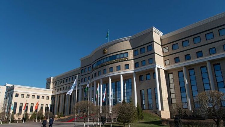 Казахстан отверг обвинения в разработке биологического оружия