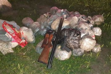 Пресечена попытка ввоза в Азербайджан наркотиков и огнестрельного оружия
