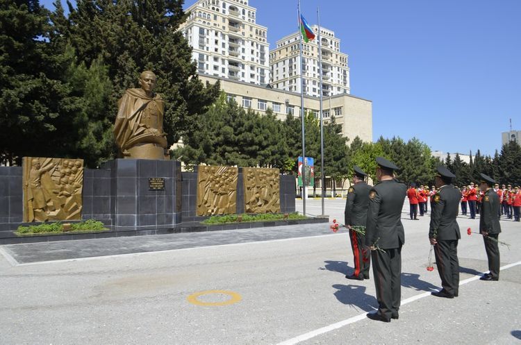 В Баку почтили память погибших в Великой Отечественной войне - ФОТО