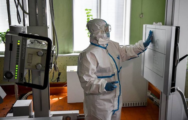 Вакцину от коронавируса в России могут зарегистрировать в августе