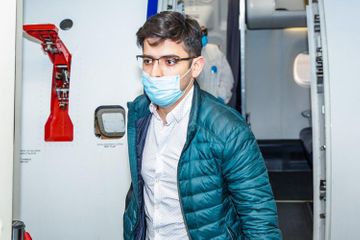 АЗАЛ доставил в Баку из Варшавы 100 граждан Азербайджана - ФОТО