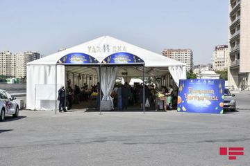 В трех районах Баку открылись ярмарки по случаю праздника Рамазан