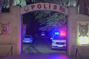 В Баку выявлен еще один нарушивший правила карантинного режима ресторан, задержаны 32 человека - ВИДЕО