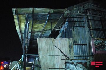 В Баку на рынке древесных материалов произошел пожар - ФОТО - ОБНОВЛЕНО
