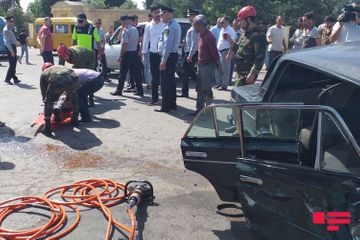 В Ширване столкнулись легковой автомобиль и микроавтобус, есть погибший и пострадавшие - ФОТО - ОБНОВЛЕНО