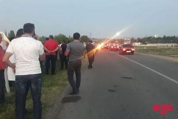 В Агстафе ВАЗ выпал с моста, ранены 4 человека - ФОТО