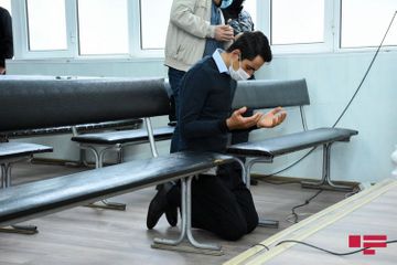 Армянский религиозный деятель: Обращаюсь к своим соотечественникам, чтобы они сложили оружие, они сражаются на земле других