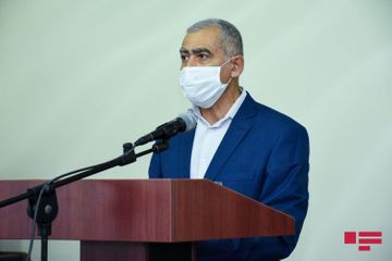 Армянский религиозный деятель: Обращаюсь к своим соотечественникам, чтобы они сложили оружие, они сражаются на земле других