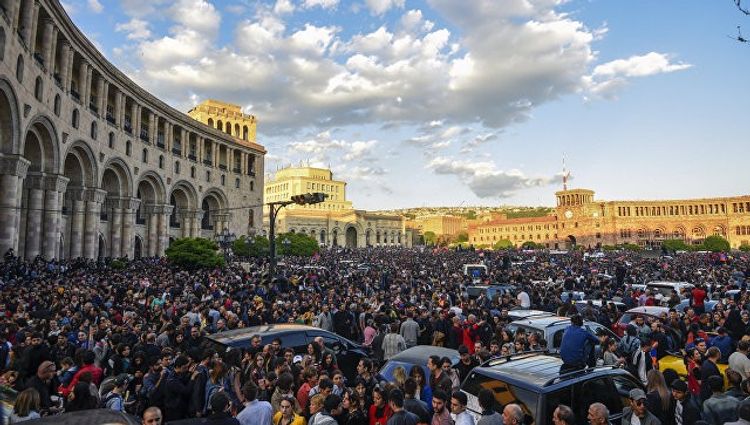 В Армении после митинга задержаны десять лидеров оппозиции