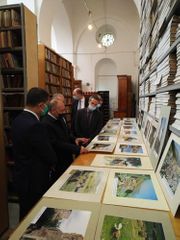 Французские депутаты побывали в армянской церкви в Баку – ФОТО 