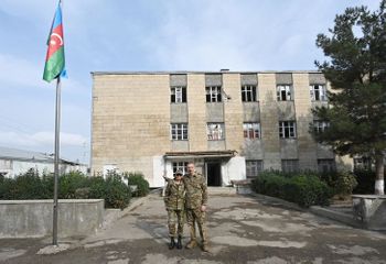 Президент Ильхам Алиев и первая леди Мехрибан Алиева побывали в Физули и Джабраиле - ОБНОВЛЕНО-1