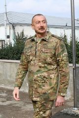 Президент Ильхам Алиев и первая леди Мехрибан Алиева побывали в Физули и Джабраиле - ОБНОВЛЕНО-1