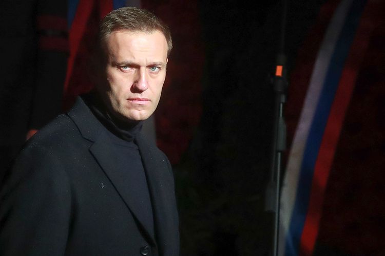 Навальный подал иск против Пескова