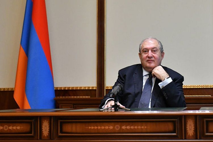 Президент Армении: Управление страной должно быть передано правительству национального согласия