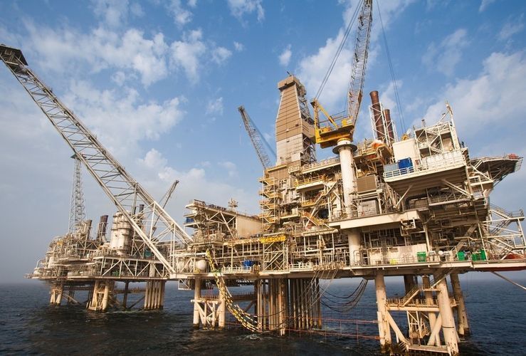 Инвестиции в нефтегазовый сектор Азербайджана выросли на 12%