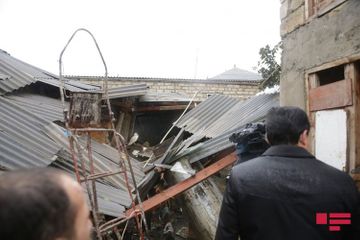 В результате ливней в Хачмазе обрушились 20 домов и мосты - ФОТО