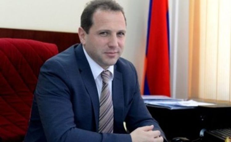 СМИ: Министр обороны Армении подал в отставку