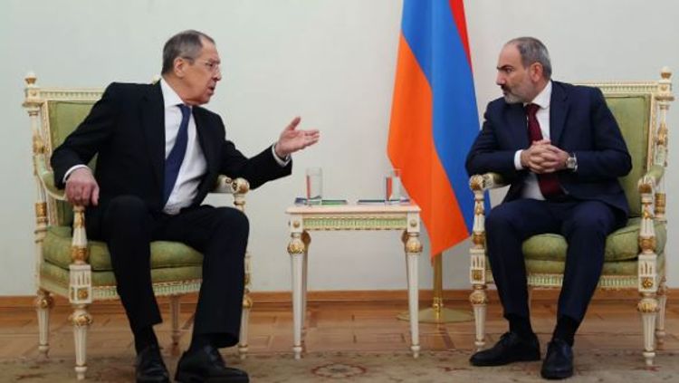 МИД РФ объяснил отсутствие флага России на встрече Лаврова и Пашиняна