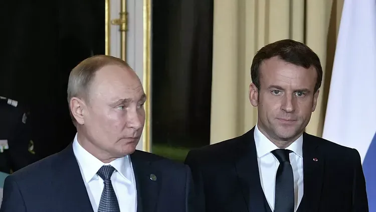 Путин и Макрон обсудили ситуацию в Нагорном Карабахе  