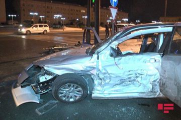 В результате ДТП в Баку пострадали 4 человека - ФОТО