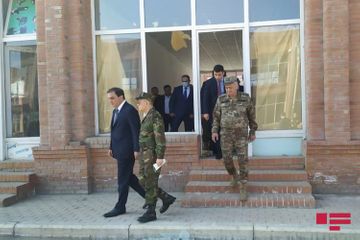 Кямаледдин Гейдаров осмотрел гражданские объекты, разрушенные в результате армянской провокации в Гяндже