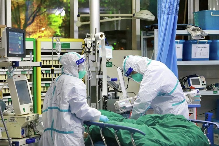 Власти Германии ужесточат меры по борьбе с COVID-19