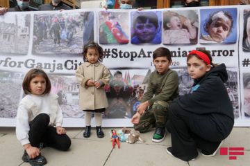 Проживающие в Великобритании азербайджанцы провели акцию протеста перед зданием Amnesty International - ФОТО - ОБНОВЛЕНО