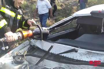 В результате ДТП в Агдаше погибли 3 человека, еще четверо ранены  - ФОТО