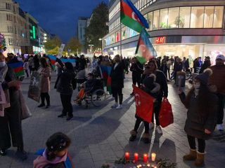 Члены азербайджанской общины Германии провели акцию протеста против ракетных атак Армении по городам Азербайджана - ФОТО