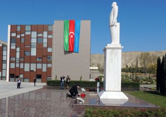 Посол Израиля в Азербайджане посетил электростанции в Мингячевире
