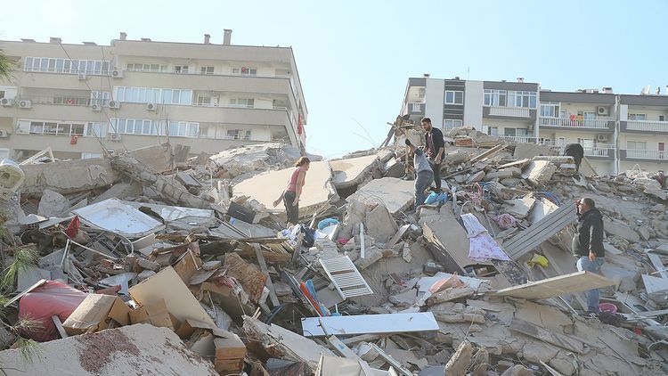 В посольстве Азербайджана в Турции создана «горячая линия» в связи с землетрясением в Измире