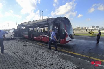БТА: Никто из пассажиров во время возгорания в автобусе не пострадал - ФОТО - ВИДЕО - ОБНОВЛЕНО