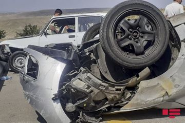 В Гобустане столкнулись два автомобиля, есть пострадавшие 