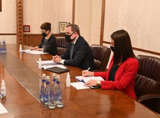 Джейхун Байрамов принял посла Польши в Азербайджане