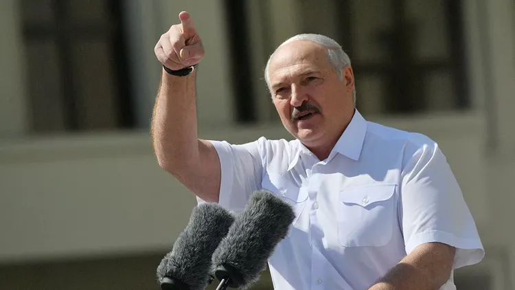Лукашенко направился с визитом в Россию