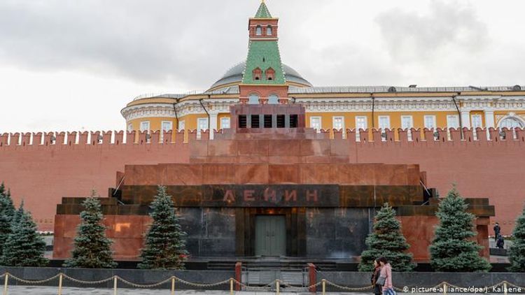 Американский художник хочет выкупить тело Ленина
