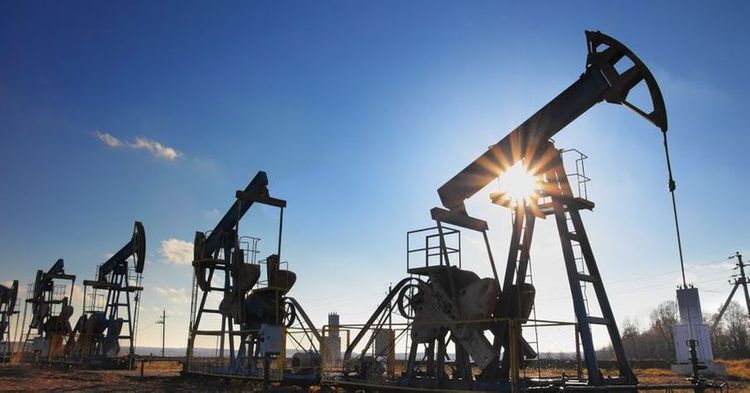 Цена нефти Brent растет на бирже ICE в Лондоне  