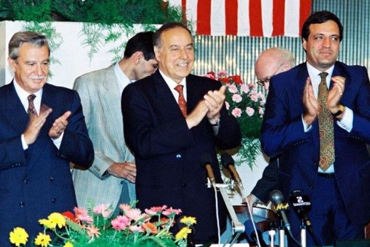 Исполняется 26 лет со дня подписания «Контракта века»