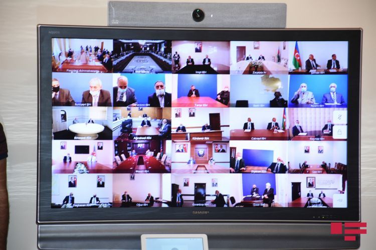 Эльдар Гулиев избран председателем Совета аксакалов