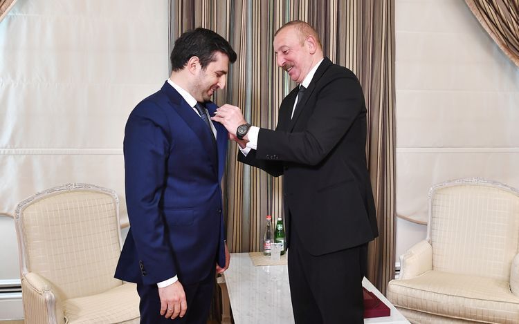 Президент Азербайджана наградил Сельджука Байрактара орденом «Карабах»