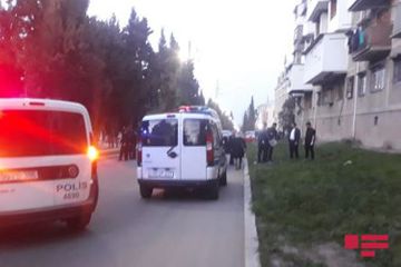 В Гяндже мужчина выбросился с пятого этажа