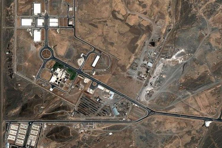 В Иране считают аварию на ядерном объекте в Натанзе следствием теракта