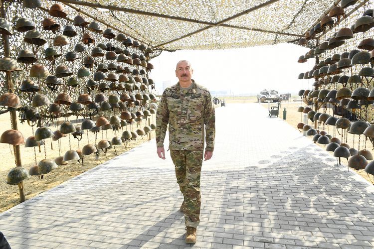Президент Ильхам Алиев принял участие в открытии Парка военных трофеев в Баку - ОБНОВЛЕНО-1