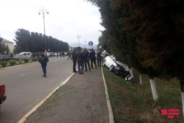 Умер один из трех детей, пострадавших в ДТП в Гёйгёле - ОБНОВЛЕНО
