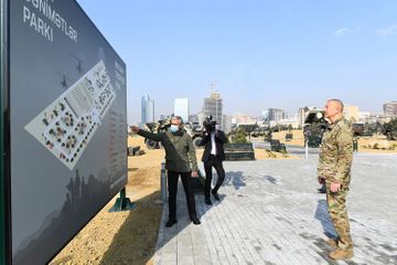 Президент Ильхам Алиев принял участие в открытии Парка военных трофеев в Баку - ОБНОВЛЕНО-1