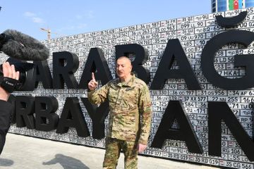 Президент Ильхам Алиев принял участие в открытии Парка военных трофеев в Баку - ОБНОВЛЕНО-1